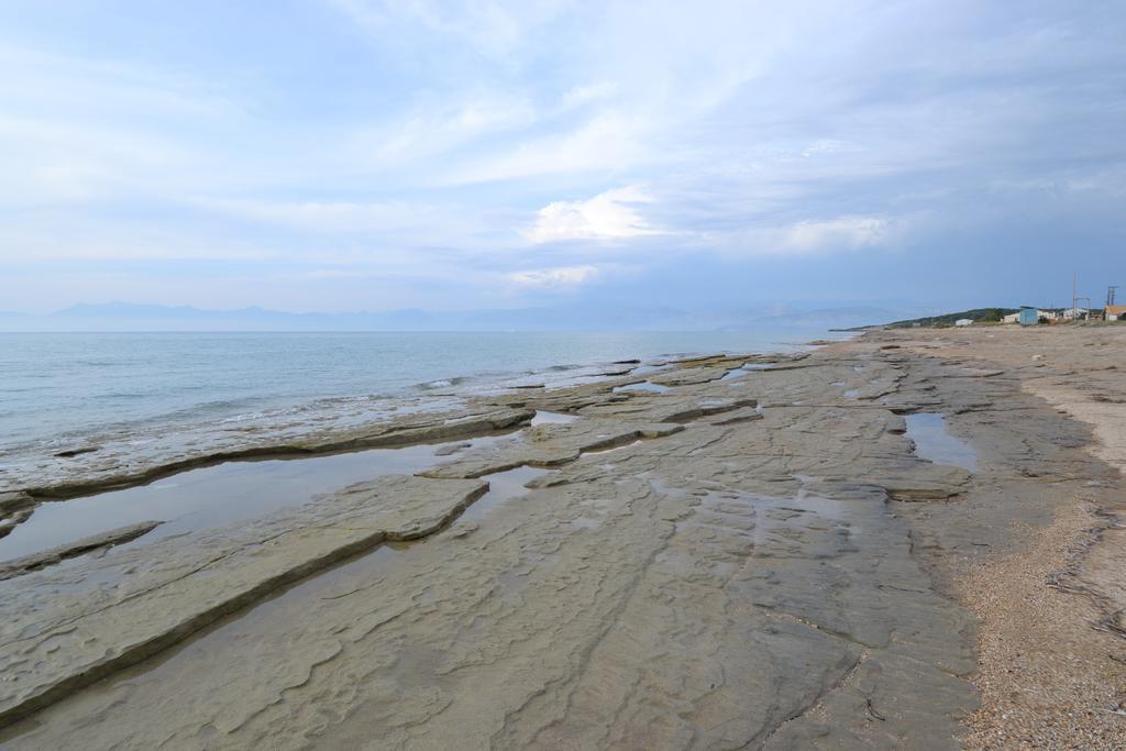 Liberty'S Studios Almiros Beach Bilik gambar