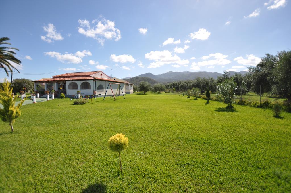 Liberty'S Studios Almiros Beach Luaran gambar