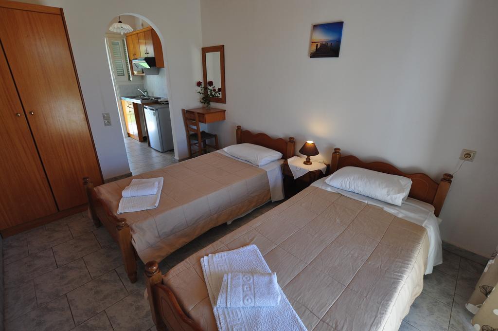 Liberty'S Studios Almiros Beach Luaran gambar