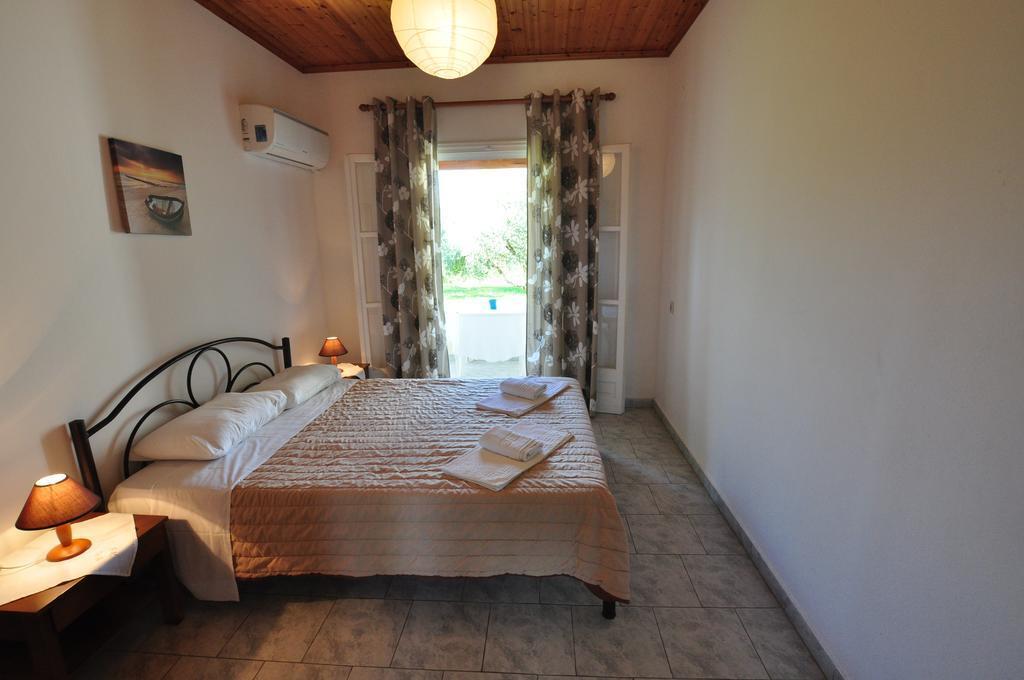 Liberty'S Studios Almiros Beach Luaran gambar